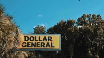An investigation by the New York Attorney General’s Office revealed that Dollar General routinely billed shoppers higher prices at the register than what was advertised on shelf labels, circulars, or promotional signs. ©Image Credit: Unsplash / James Evans