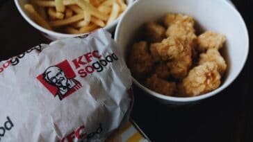 How to get free KFC everyday for the rest of October | ©Image Credit: Unsplash / Aleks Dorohovich