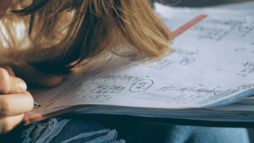 Traditional math homework is being upended by AI | ©Image Credit: : Unsplash / Joshua Hoehne
